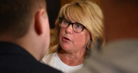 N.B. social services minister vows changes after scathing youth advocate report