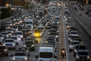Traffic chaos on LA’s 405 Freeway as police shooting shuts down lanes