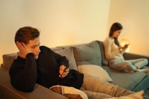 Dear Abby: I’m embarrassed that my son, daughter-in-law continue to ignore my texts Dear Abby: I’m embarrassed that my son, daughter-in-law continue to ignore my texts