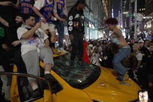 Florida man busted in mob smashing of NYC cab during Knicks celebration Florida man busted in mob smashing of NYC cab during Knicks celebration