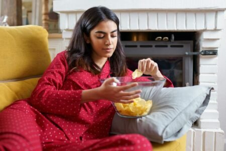 Binge-eating mystery affecting millions of women may finally be solved: study