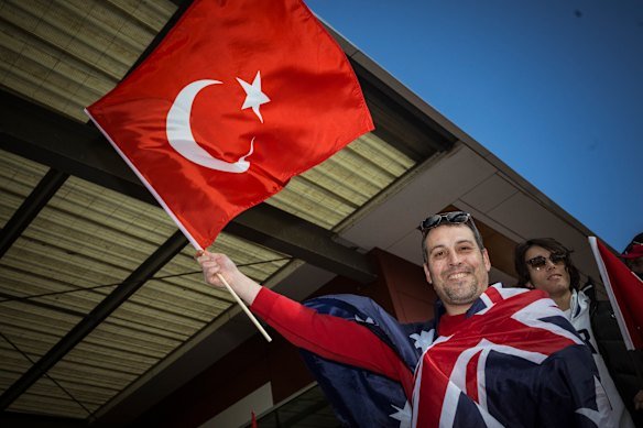 Ahmet Arikan shows his support for both Australia and Turkey.