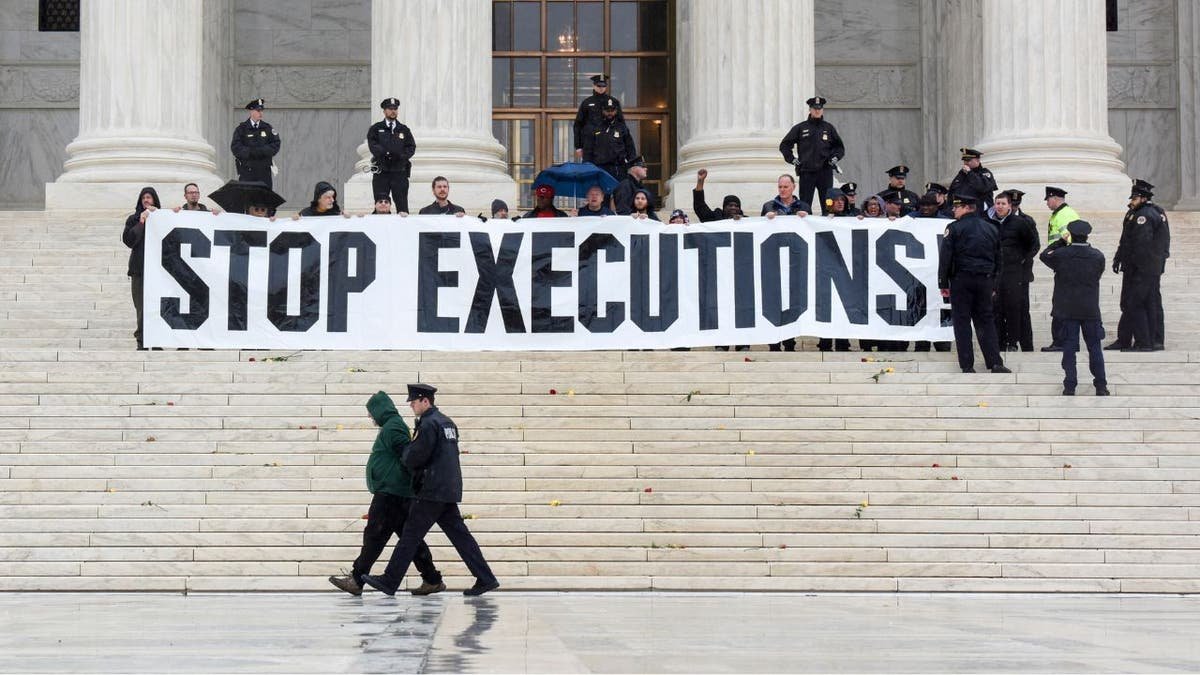 Death penalty demonstrators appear in Washington