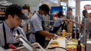 Americans crown a new fast-food favorite in annual satisfaction study Americans crown a new fast-food favorite in annual satisfaction study