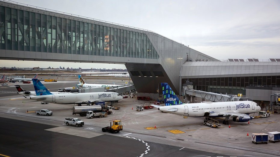 JetBlue planes at LaGuardia Airport (LGA)