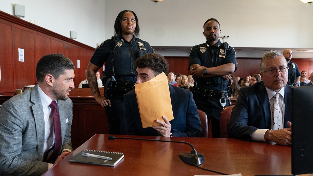 Luigi Mangione appears in court