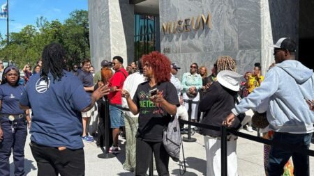 Obama Center visitors say project symbolic of ‘Black excellence,’ claim scandal-free legacy while Trump ripped Obama Center visitors say project symbolic of ‘Black excellence,’ claim scandal-free legacy while Trump ripped