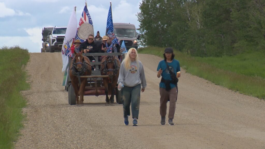 Saskatchewan students commemorate 150th anniversary of Treaty 6 with trek Saskatchewan students commemorate 150th anniversary of Treaty 6 with trek