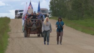 Saskatchewan students commemorate 150th anniversary of Treaty 6 with trek Saskatchewan students commemorate 150th anniversary of Treaty 6 with trek