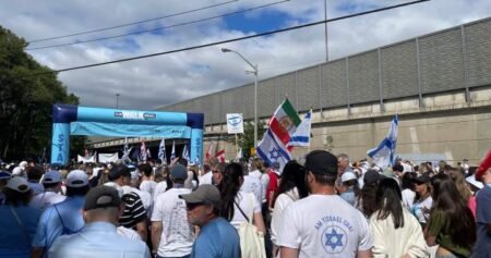 Security tight as Walk With Israel in Toronto draws tens of thousands Security tight as Walk With Israel in Toronto draws tens of thousands