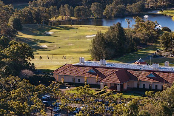 More than 100 members of the Terrey Hills Golf and Country Club have sent a legal letter of demand to the Lee family management.