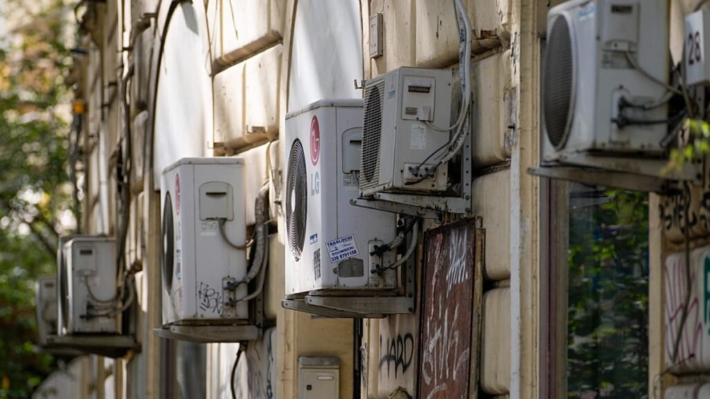 Brussels supports air conditioning—but not as the main answer Brussels supports air conditioning—but not as the main answer