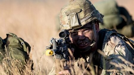 Commission unveils five joint defence projects to spur EU teamwork Commission unveils five joint defence projects to spur EU teamwork