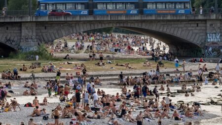 Up to 38°C this weekend: How long will the heatwave last? Up to 38°C this weekend: How long will the heatwave last?