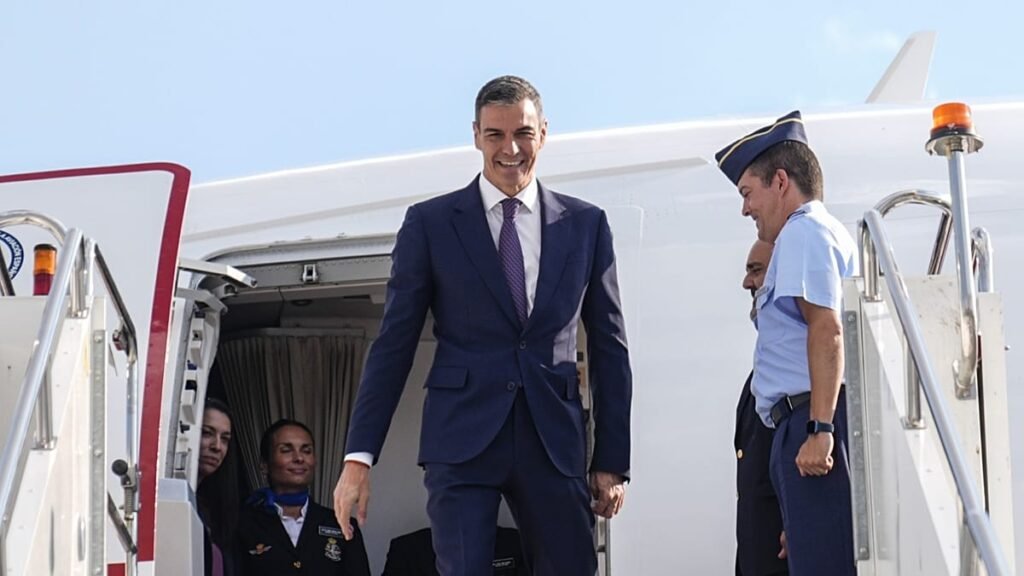 Trump brands Spain a ‘wasted cause’ and orders trade cut-off Trump brands Spain a ‘wasted cause’ and orders trade cut-off