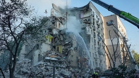 Ukraine calls for air defences as Russia threatens more Kyiv strikes Ukraine calls for air defences as Russia threatens more Kyiv strikes