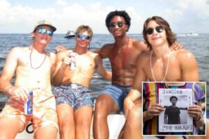 Nolan Wells’ friends heard calling for help after boat broke down in newly released audio: report Nolan Wells’ friends heard calling for help after boat broke down in newly released audio: report