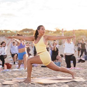 Amy Nicholls teaching a class at Mosman Beach.