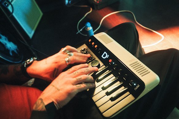 The Orchid has 70 different preset sounds.