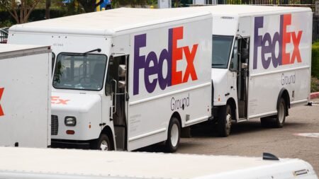 EEOC hits FedEx with federal lawsuit over alleged discrimination against blind workers EEOC hits FedEx with federal lawsuit over alleged discrimination against blind workers