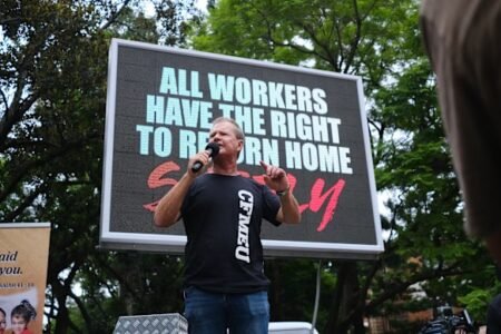 Fair Work Commission investigates as disgraced CFMEU boss resurfaces in Victorian firefighting union Fair Work Commission investigates as disgraced CFMEU boss resurfaces in Victorian firefighting union