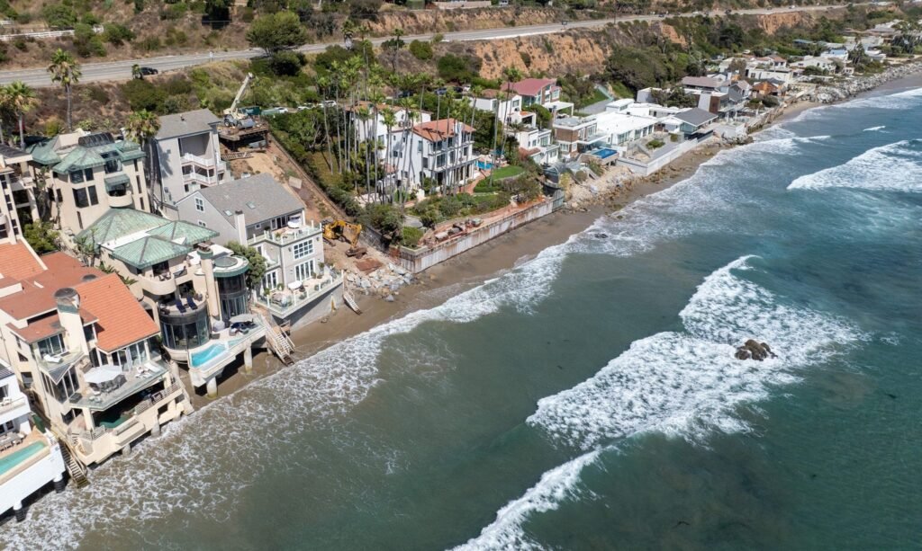 Homeowners terrorized by pro squatters turning dreams into nightmares in palm-lined paradise, experts say