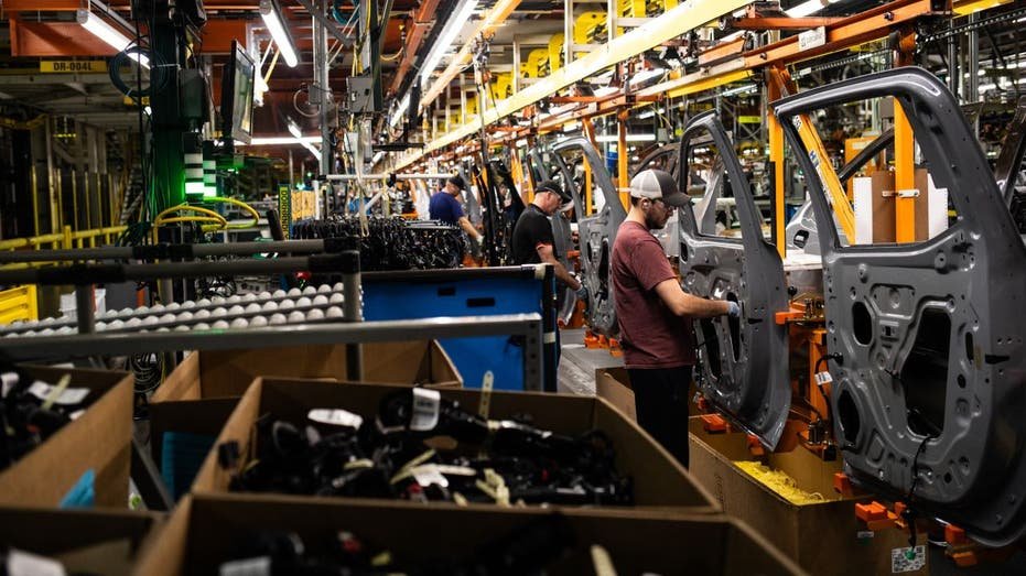 Manufacturing workers in auto industry