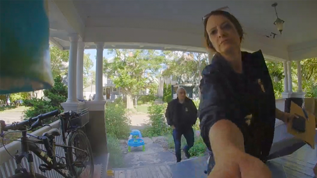 New Yorker suing ICE after officers went to his home to warn him over criticism of agency New Yorker suing ICE after officers went to his home to warn him over criticism of agency