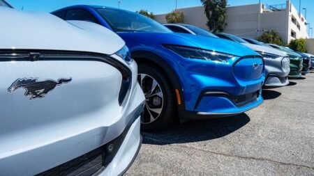 Ford recalls more than 110,000 Mustang vehicles over windshield wiper, drivetrain defects Ford recalls more than 110,000 Mustang vehicles over windshield wiper, drivetrain defects