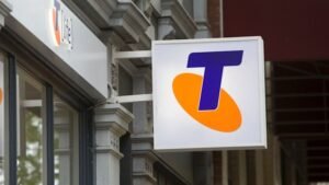 Telstra investigates outage, Albanese’s Origin diplomacy push; Farage resigns from parliament