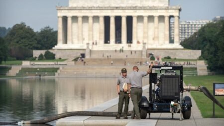 Lincoln Memorial Reflecting Pool drained again as Trump administration resumes repairs Lincoln Memorial Reflecting Pool drained again as Trump administration resumes repairs