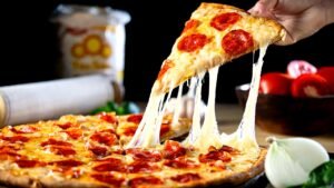 Pizza chain to close up to 50 locations as sales slump Pizza chain to close up to 50 locations as sales slump
