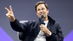 Tom Brady sends clear message to Raiders rookie Fernando Mendoza: Earn your opportunity Tom Brady sends clear message to Raiders rookie Fernando Mendoza: Earn your opportunity