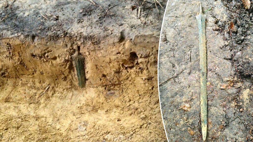Mystery deepens after 2,700-year-old bronze sword emerges standing upright Mystery deepens after 2,700-year-old bronze sword emerges standing upright