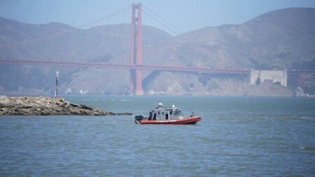 San Francisco Bay search suspended for 3 missing boaters after vessel capsizes amid 5-foot swells San Francisco Bay search suspended for 3 missing boaters after vessel capsizes amid 5-foot swells