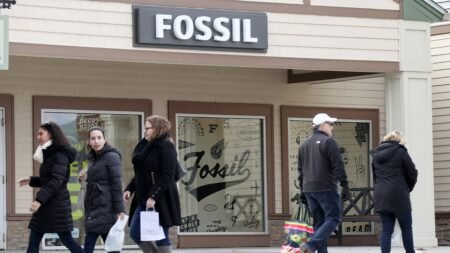 American mall retailer warns it may close up to 15 more stores this year