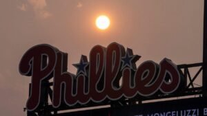 Mets and Phillies stars show concerns about playing in unhealthy air quality: ‘Not the greatest idea’ Mets and Phillies stars show concerns about playing in unhealthy air quality: ‘Not the greatest idea’