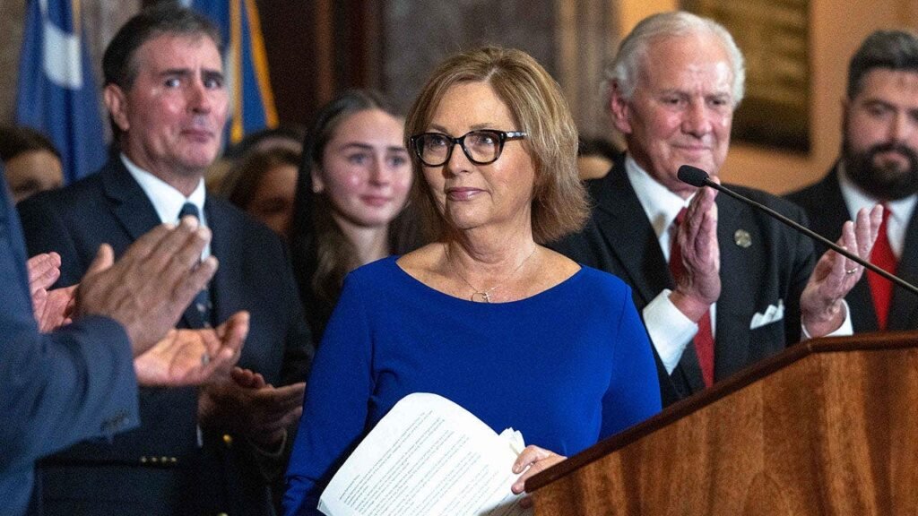Darline Graham considering running for full a Senate term as memorial services set for Lindsey Graham: report Darline Graham considering running for full a Senate term as memorial services set for Lindsey Graham: report