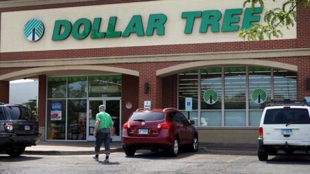 Dollar Tree to shutter 75 stores while growing its overall footprint Dollar Tree to shutter 75 stores while growing its overall footprint