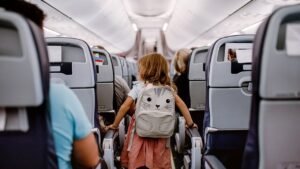 Flight passenger blasts ‘incompetent parents’ after unruly child forces plane delay Flight passenger blasts ‘incompetent parents’ after unruly child forces plane delay