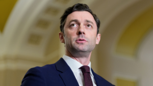 ‘Misleading voters’: Ossoff warns donors he’s falling behind despite leading Senate fundraising ‘Misleading voters’: Ossoff warns donors he’s falling behind despite leading Senate fundraising