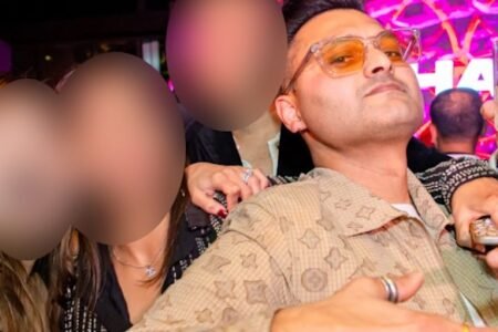 Toorak businessman faces court over sale of 900 swords and connection to real estate syndicate Toorak businessman faces court over sale of 900 swords and connection to real estate syndicate