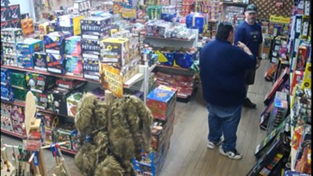 Store clerk foiled ex-Navy SEAL’s explosives plot targeting police at No Kings protest, feds say