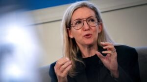 Cracker Barrel to pay for outgoing CEO’s security, .6M severance after failed rebrand Cracker Barrel to pay for outgoing CEO’s security, .6M severance after failed rebrand