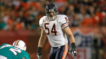 Bears legend Brian Urlacher talks team’s likely move, USC son’s college career Bears legend Brian Urlacher talks team’s likely move, USC son’s college career