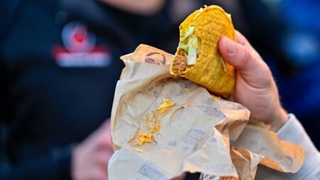 Cyclospora outbreak dents Taco Bell sales but recovery underway, exec says Cyclospora outbreak dents Taco Bell sales but recovery underway, exec says