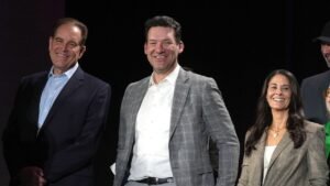 NFL analyst Tony Romo placed on leave by CBS Sports following drunk driving arrest in Wisconsin NFL analyst Tony Romo placed on leave by CBS Sports following drunk driving arrest in Wisconsin