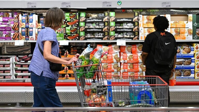 Fed dissenters warn inflation could become entrenched without monetary policy tightening now Fed dissenters warn inflation could become entrenched without monetary policy tightening now