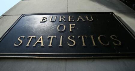 25% of Canadians say StatCan not free of political influence: internal poll 25% of Canadians say StatCan not free of political influence: internal poll