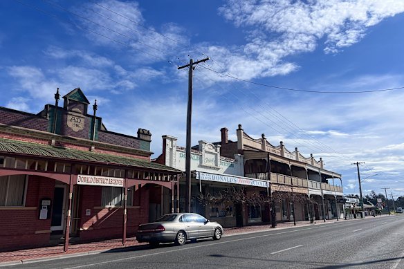 The main street in Donald. 